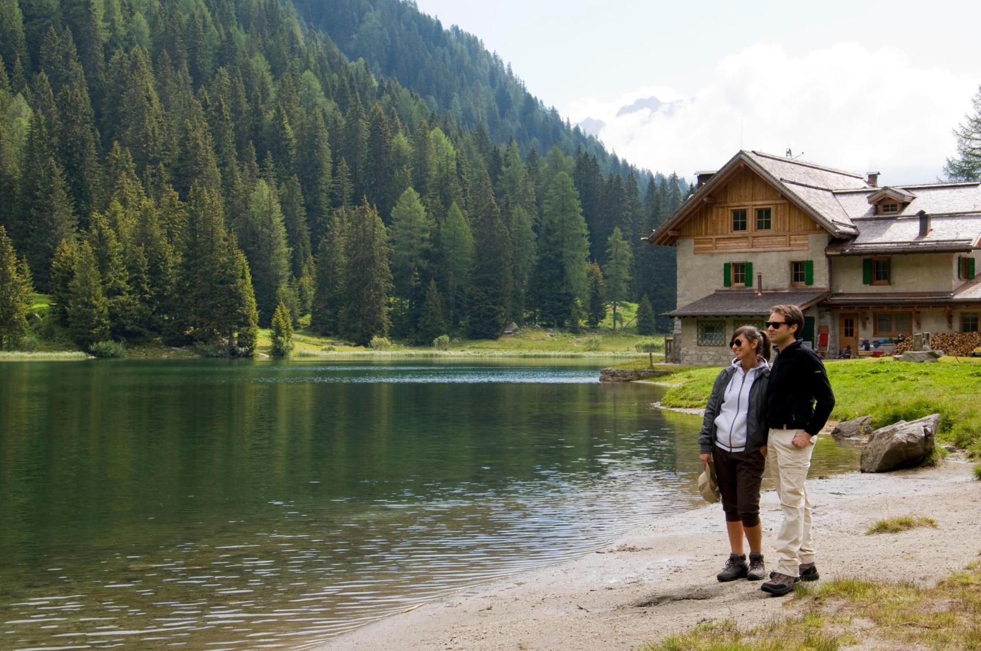 Rifugio Lago Nambino Madonna エクステリア 写真