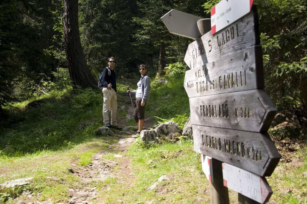 Rifugio Lago Nambino Madonna エクステリア 写真